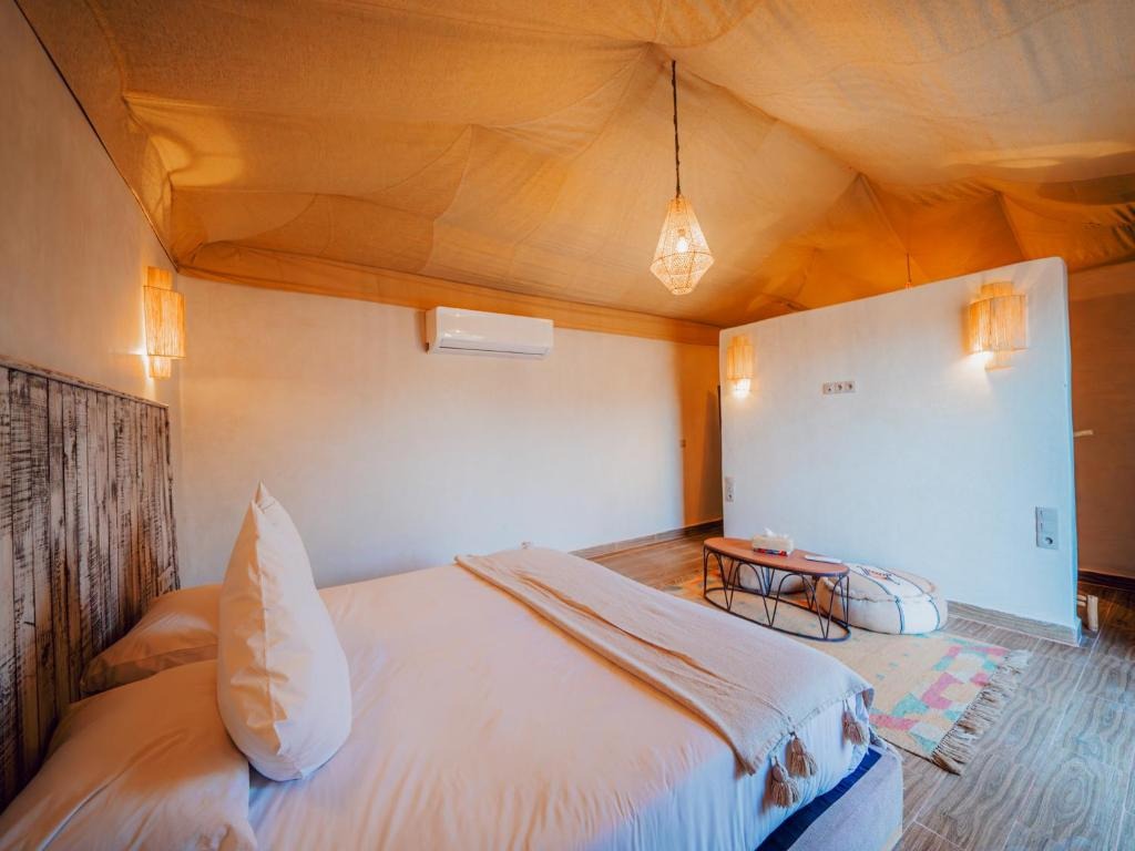 Vue coucher de soleil depuis Le Bédouin Agafay